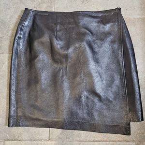 Donna Degnan NY Soft Leather Assymetrical skirt, size 8, EUC